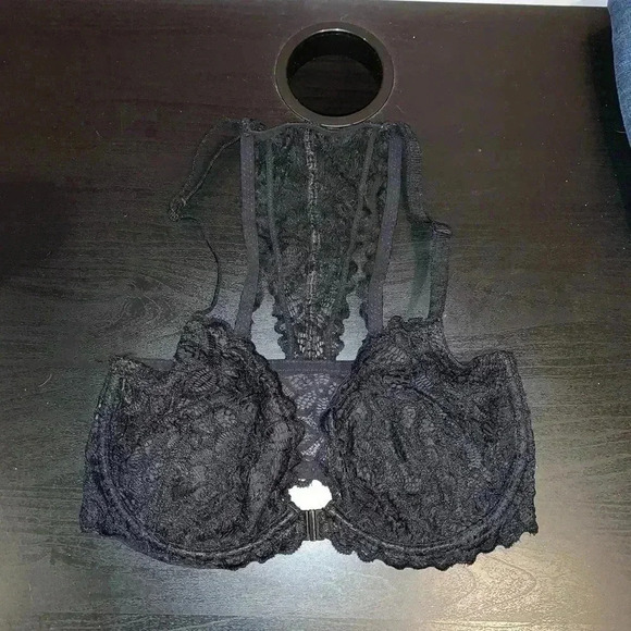 Victoria Secret Bra - Picture 1 of 6